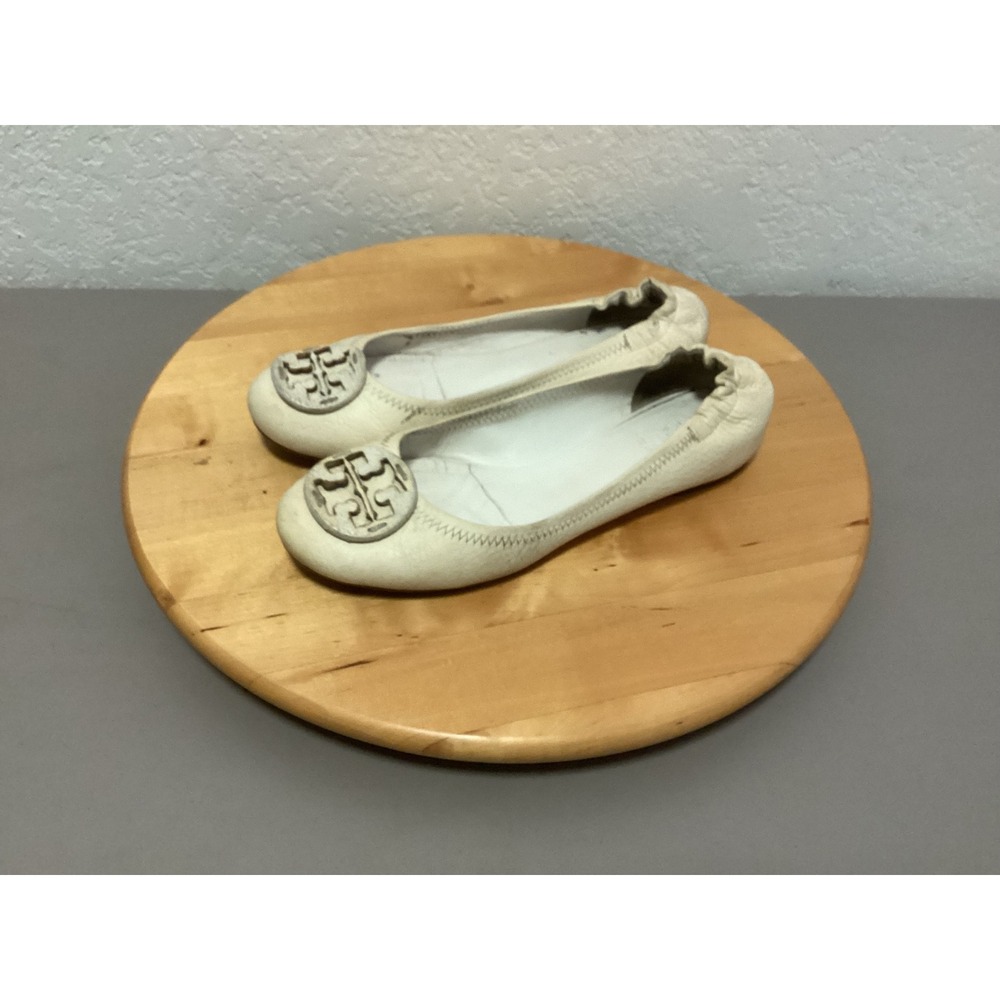 Tory Burch Ballet Flats Women‎ 7 Cream Leather Reva Medallion Scrunch Back